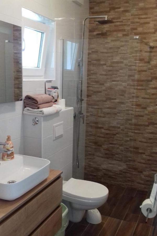 Family Friendly Apartments With A Swimming Pool Supetarska Draga - Donja, Rab - 2019 Экстерьер фото
