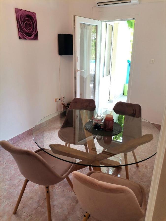 Family Friendly Apartments With A Swimming Pool Supetarska Draga - Donja, Rab - 2019 Экстерьер фото