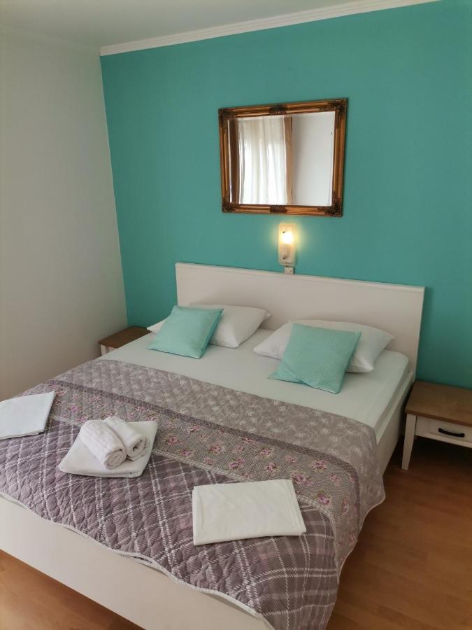 Family Friendly Apartments With A Swimming Pool Supetarska Draga - Donja, Rab - 2019 Экстерьер фото