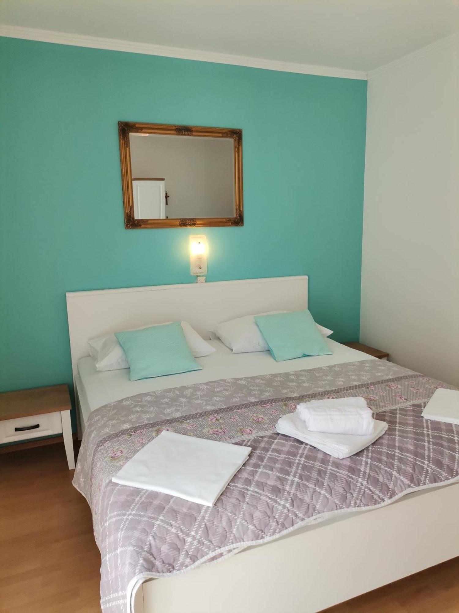 Family Friendly Apartments With A Swimming Pool Supetarska Draga - Donja, Rab - 2019 Номер фото