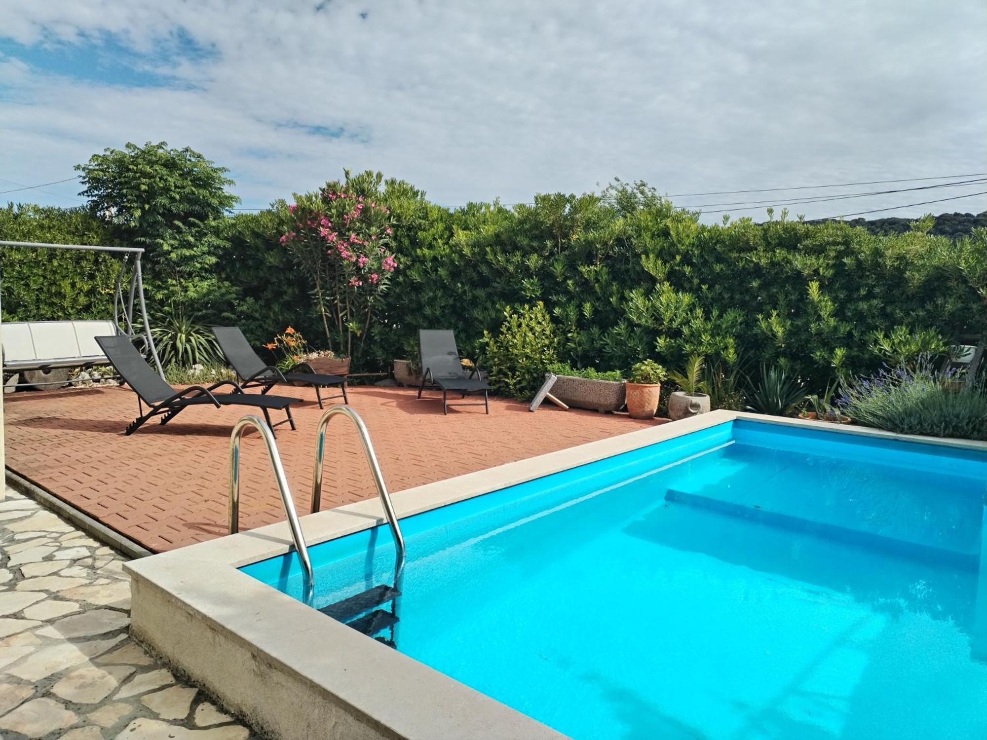 Family Friendly Apartments With A Swimming Pool Supetarska Draga - Donja, Rab - 2019 Экстерьер фото